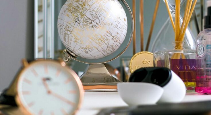 Navigating Modern Relationships: Finding Balance in a Digital World